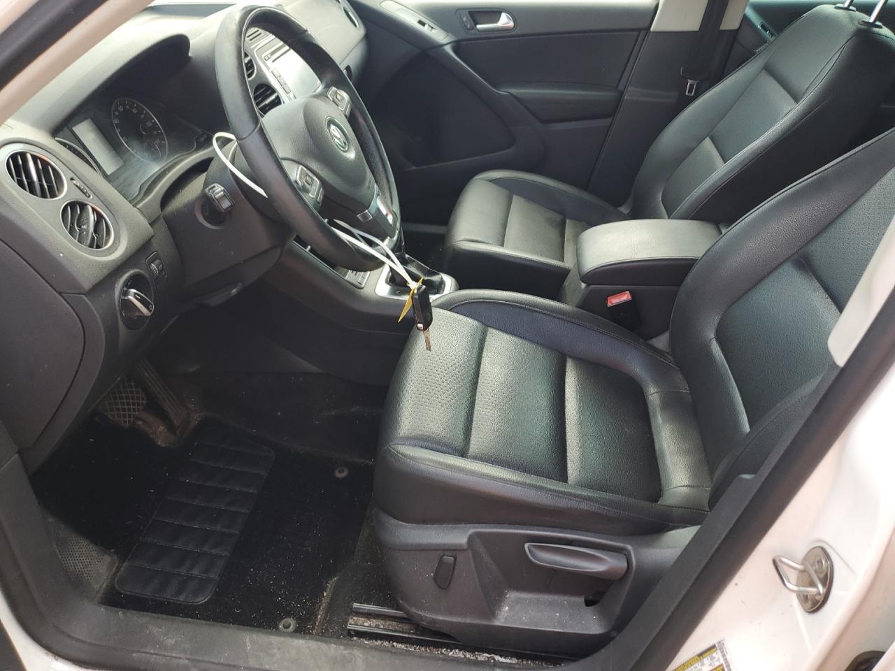 2012 Volkswagen Tiguan S VIN: WVGAV7AX0CW530332 Lot: 63811955