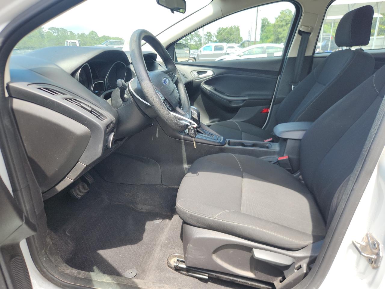 2016 Ford Focus Se VIN: 1FADP3F26GL329453 Lot: 61548325