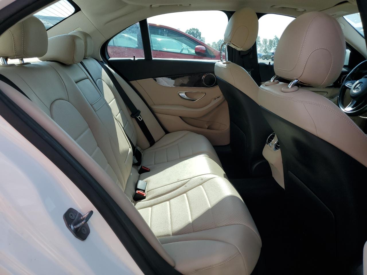 2016 Mercedes-Benz C 350E VIN: 55SWF4HB5GU165039 Lot: 65015765
