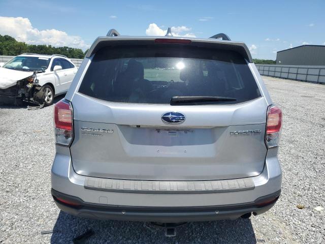  SUBARU FORESTER 2017 Серебристый