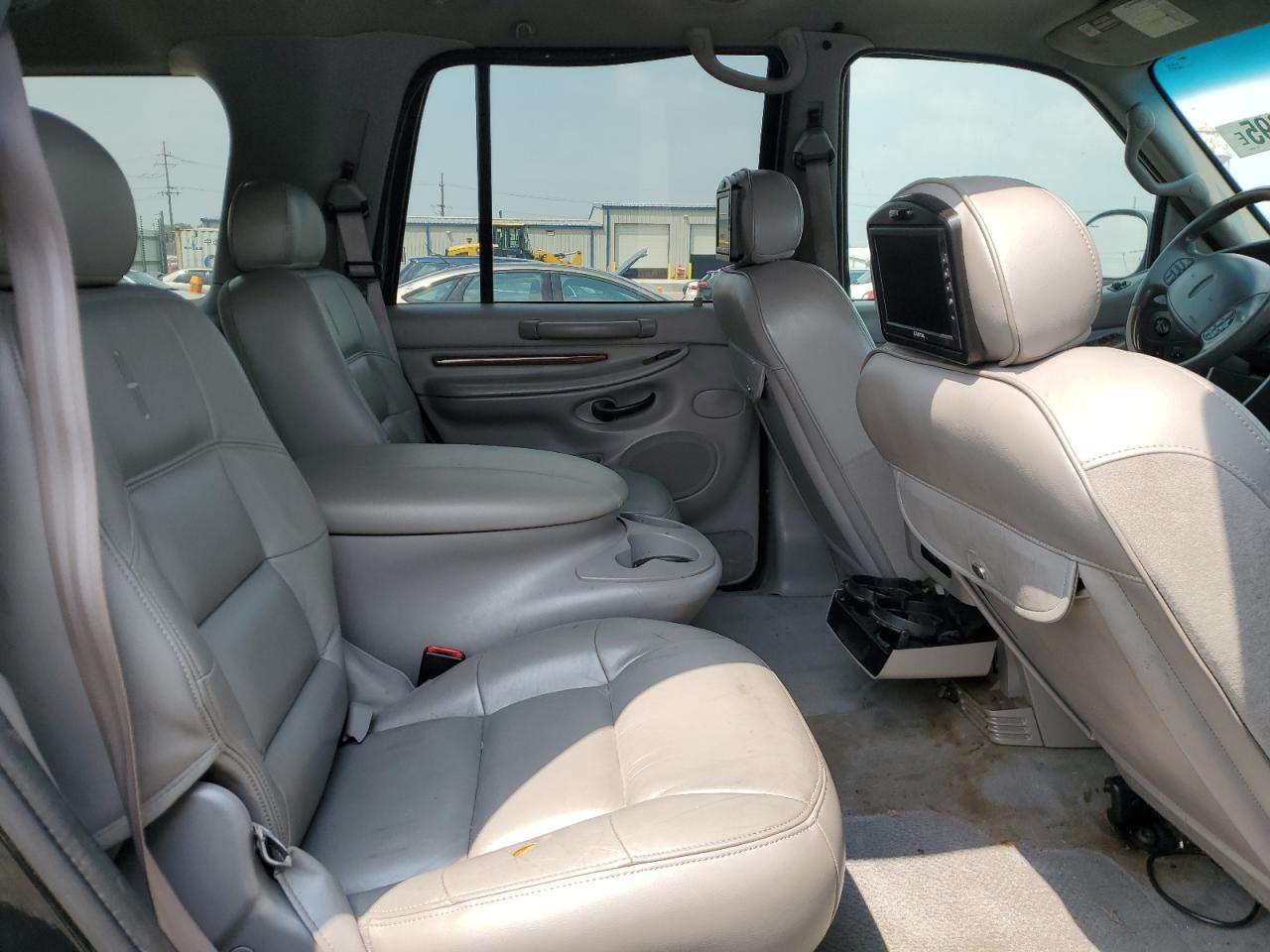 2001 Lincoln Navigator VIN: 5LMFU28A11LJ00804 Lot: 66778095