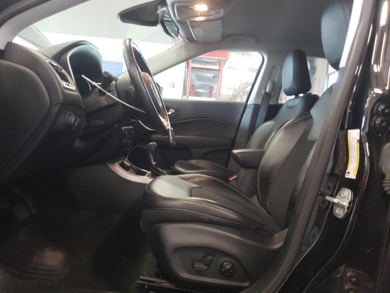 2018 Jeep Compass Latitude VIN: 3C4NJDBB0JT180531 Lot: 64718445