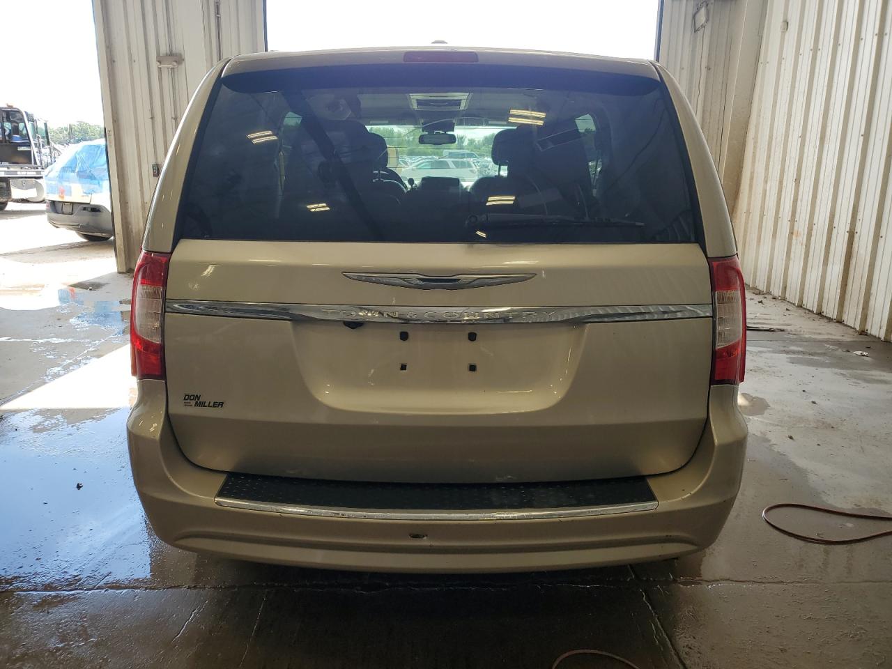 2015 Chrysler Town & Country Touring VIN: 2C4RC1BG7FR596110 Lot: 64843075