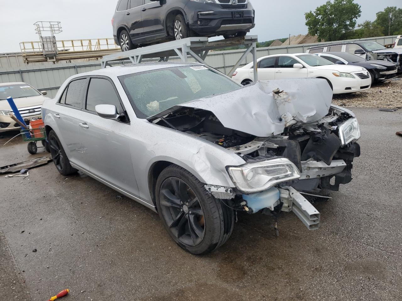 2019 Chrysler 300 S VIN: 2C3CCABT6KH689837 Lot: 65058975
