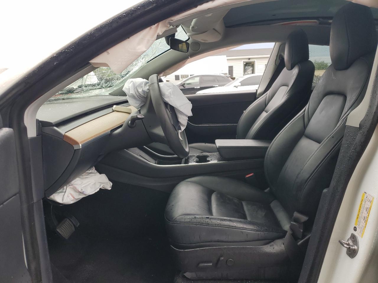 2020 Tesla Model Y VIN: 5YJYGDEF5LF000746 Lot: 63314295
