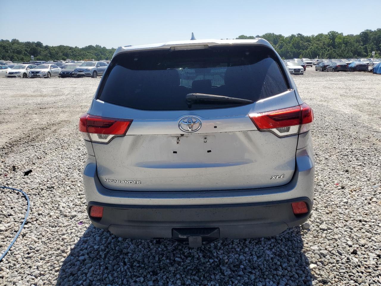 2018 Toyota Highlander Se VIN: 5TDKZRFH8JS532160 Lot: 64756705