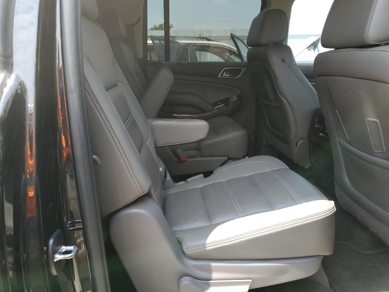 2015 GMC Yukon Xl Denali VIN: 1GKS2JKJ7FR653433 Lot: 64501705