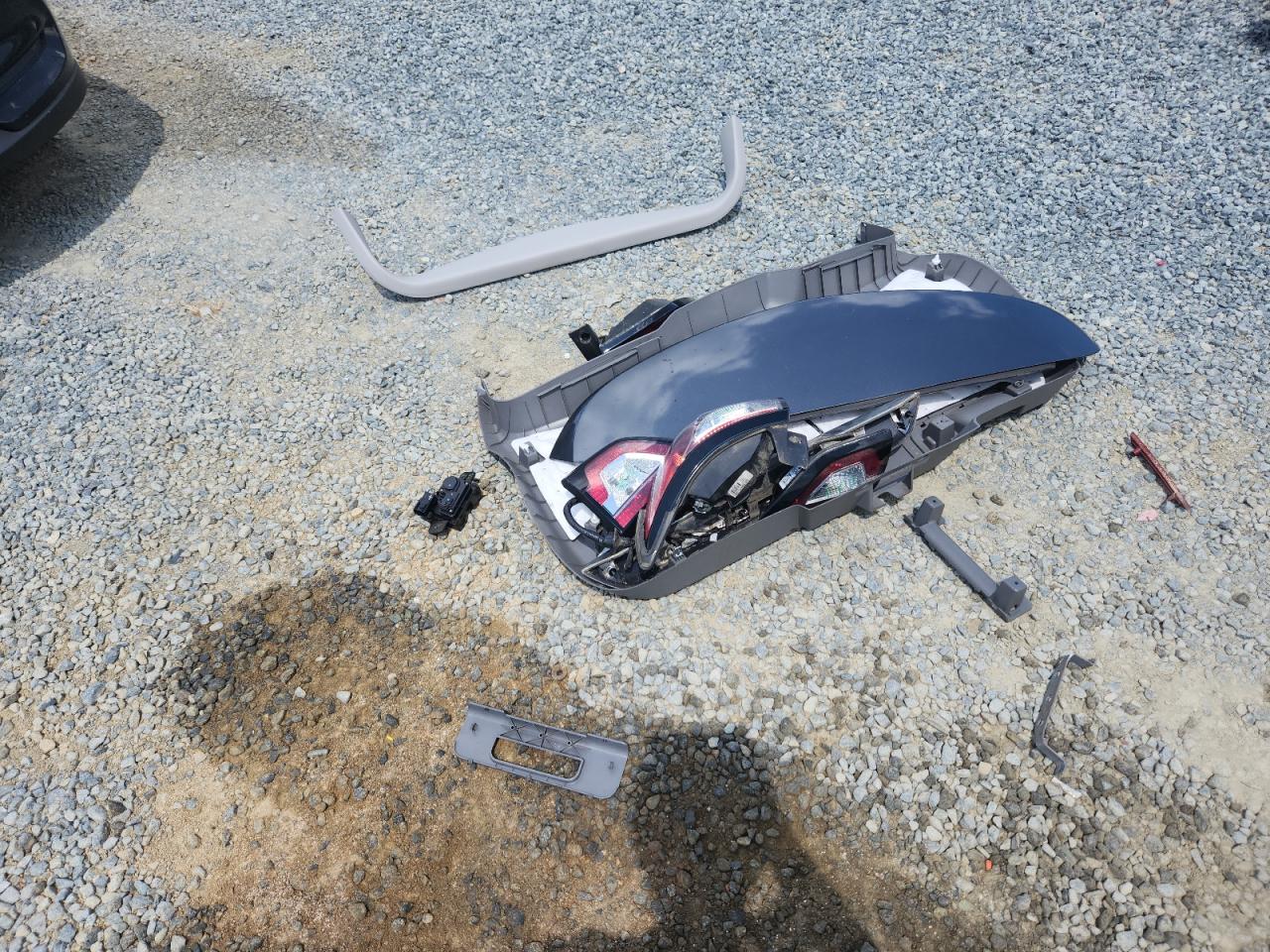 2014 Chevrolet Traverse Ls VIN: 1GNKRFED0EJ216047 Lot: 60675875