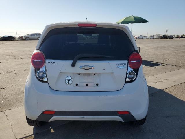  CHEVROLET SPARK 2015 Белы