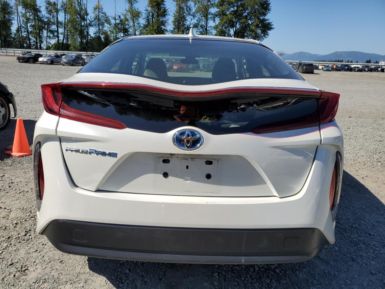2017 Toyota Prius Prime VIN: JTDKARFP1H3000422 Lot: 64725005