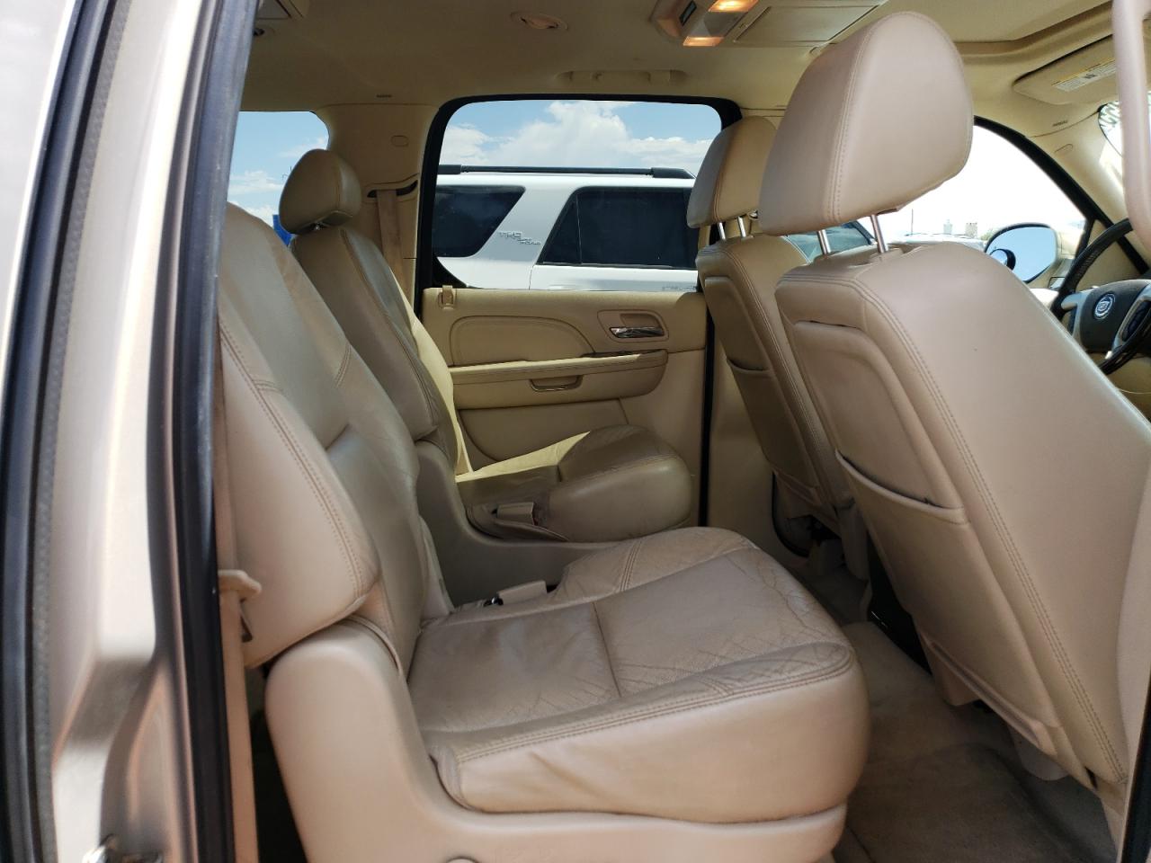 2008 Cadillac Escalade Esv VIN: 1GYFK66848R244109 Lot: 64213255