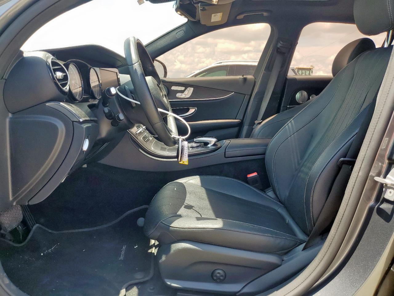 2018 Mercedes-Benz E 300 VIN: WDDZF4JB5JA394240 Lot: 63283145
