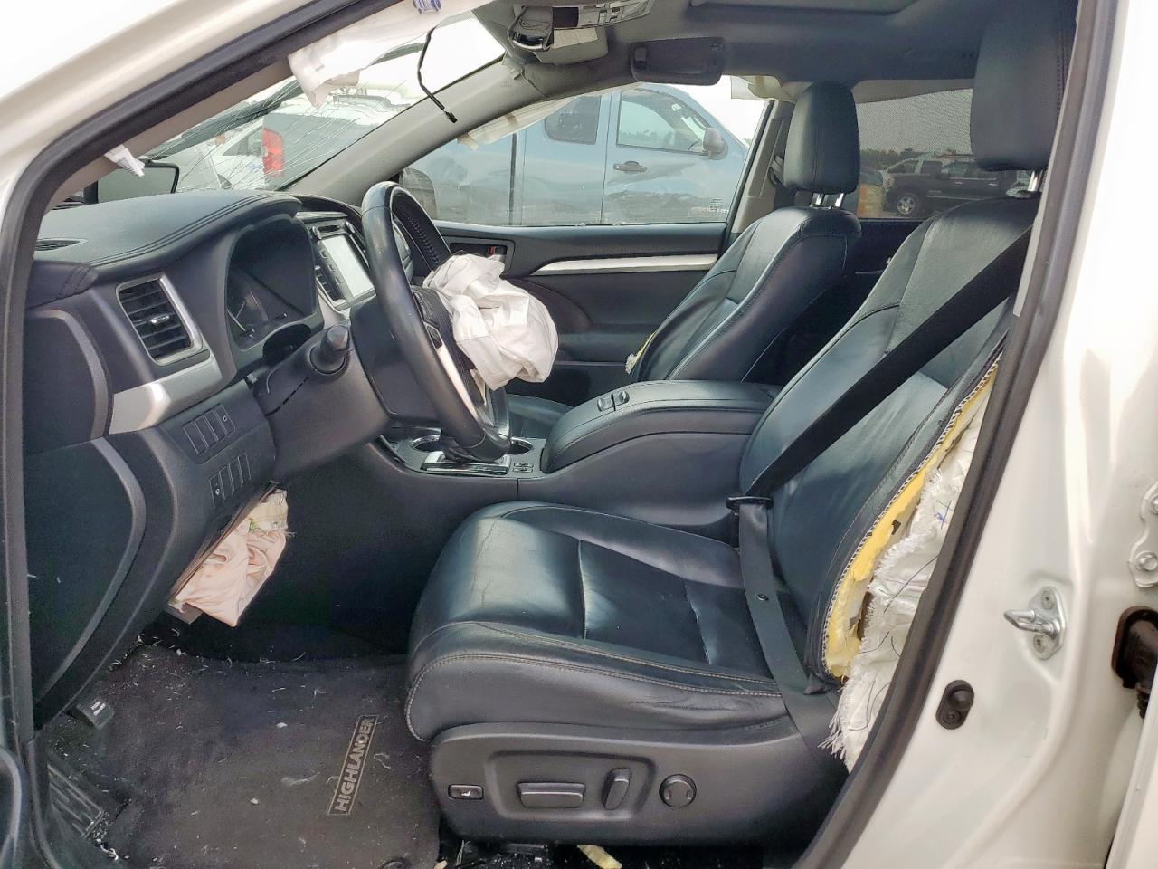 2015 Toyota Highlander Xle VIN: 5TDKKRFH6FS088255 Lot: 65282675