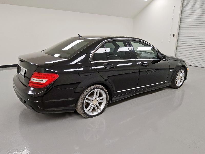  MERCEDES-BENZ C-CLASS 2012 Czarny