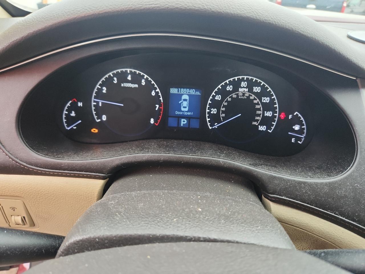 2012 Hyundai Genesis 3.8L VIN: KMHGC4DD7CU195212 Lot: 65474475