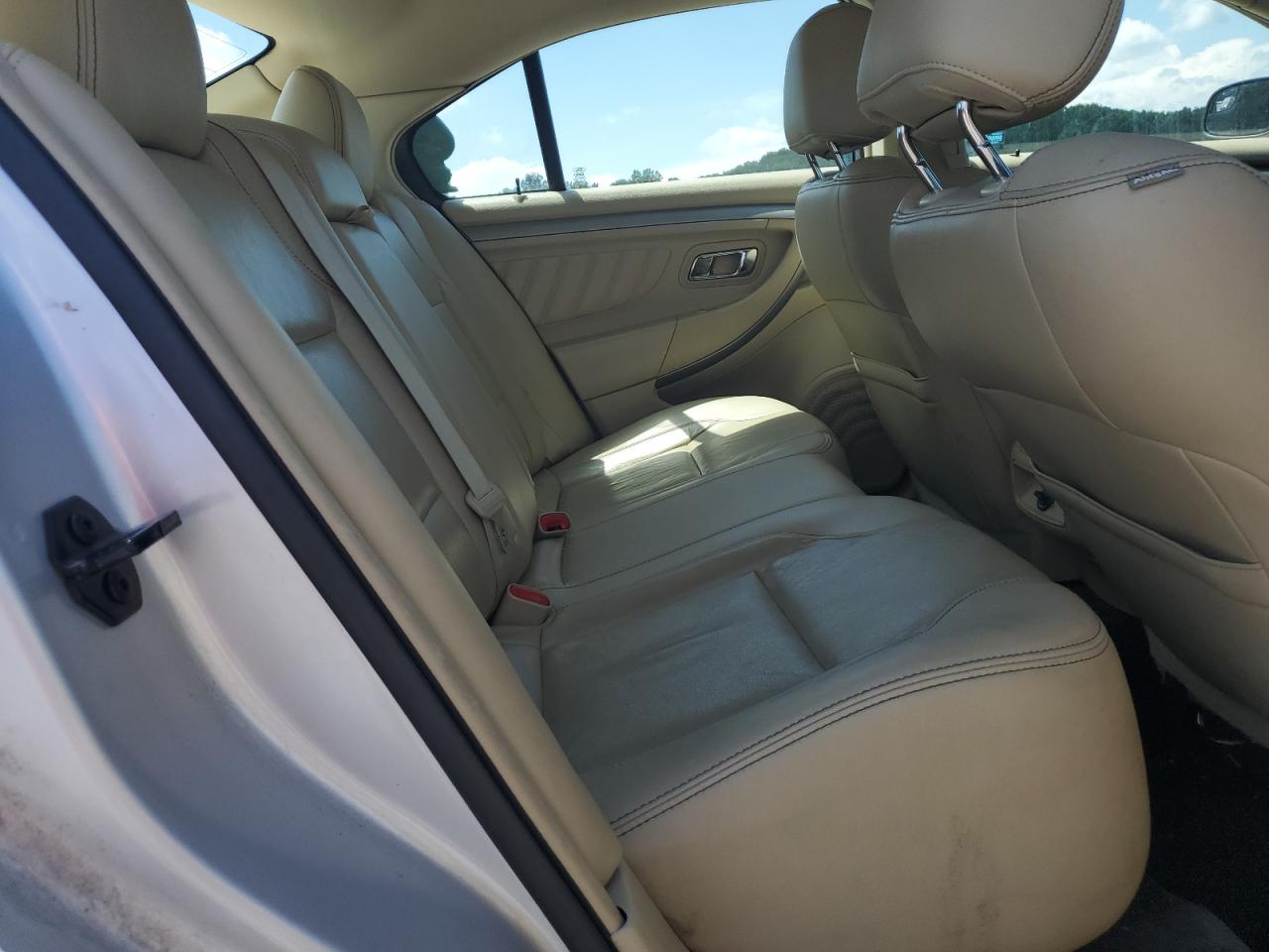 2015 Ford Taurus Sel VIN: 1FAHP2E81FG179342 Lot: 64380055