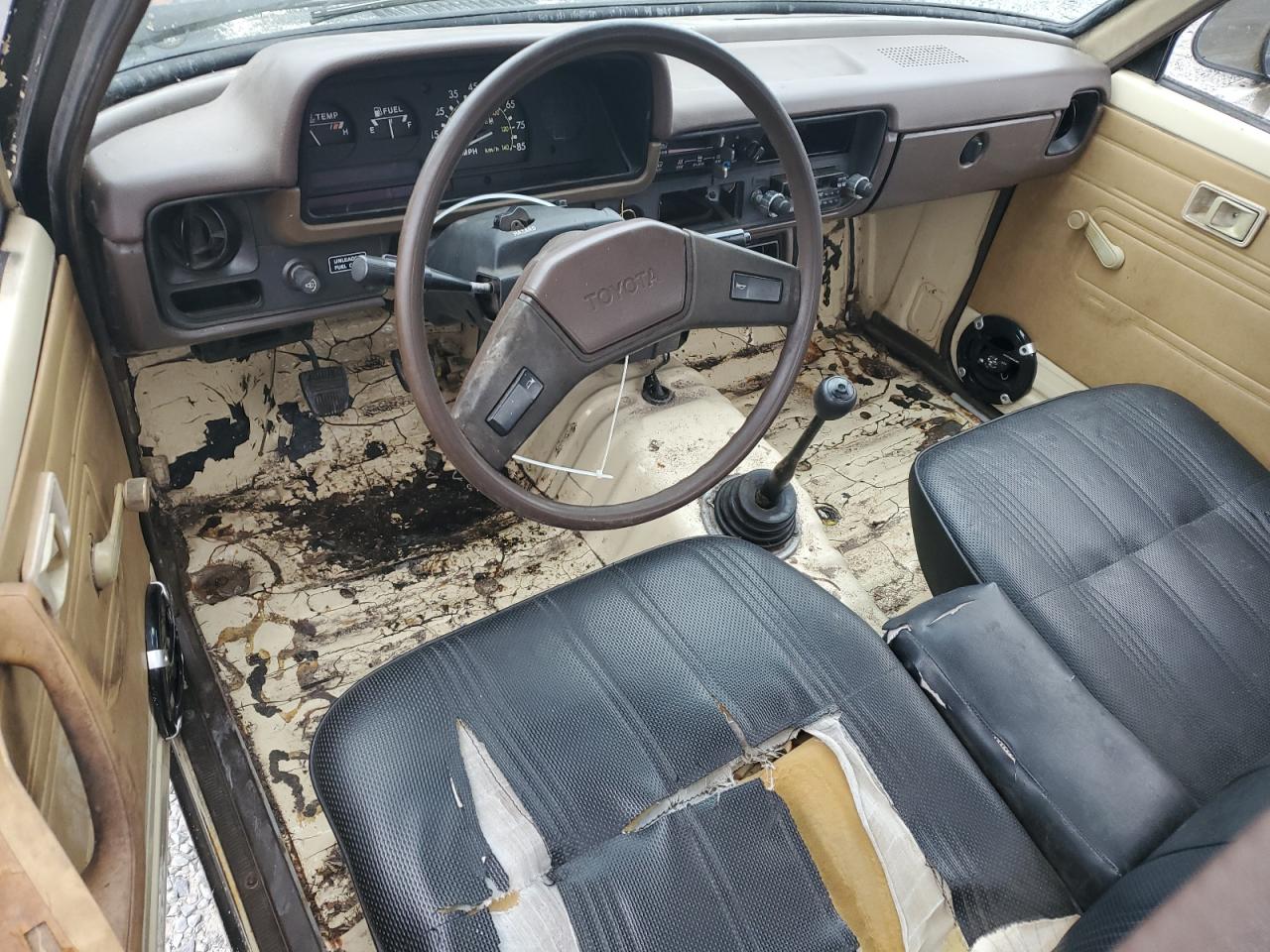 1983 Toyota Pickup 1/2 Ton Rn34 VIN: JT4RN34R1D0089716 Lot: 64086115