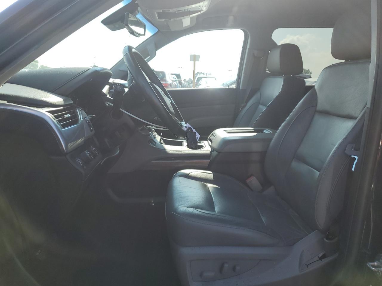 2019 Chevrolet Suburban K1500 Lt VIN: 1GNSKHKC1KR122364 Lot: 63829175