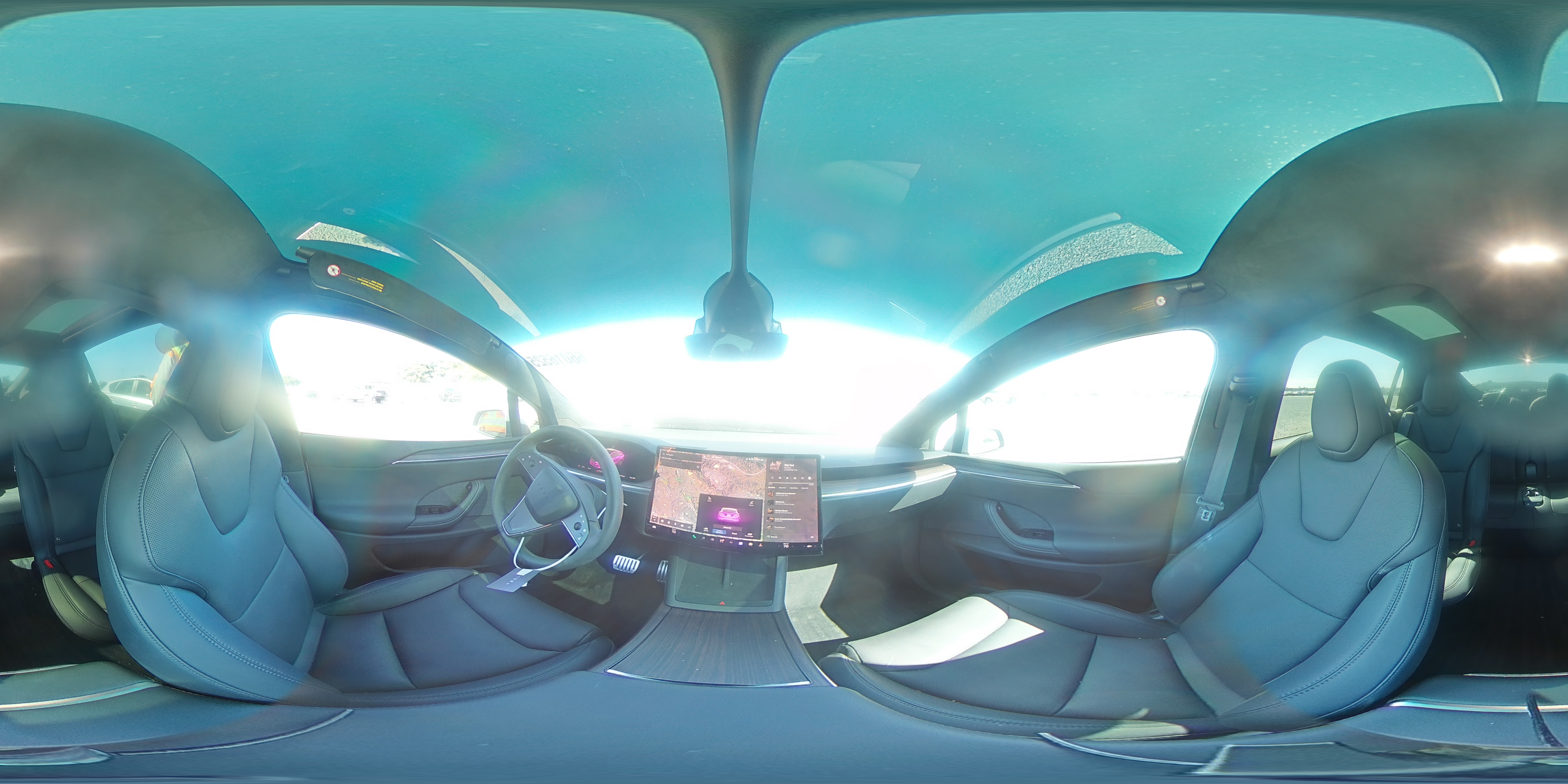 2025 Tesla Model X VIN: 7SAXCBE54SF469332 Lot: 66016525