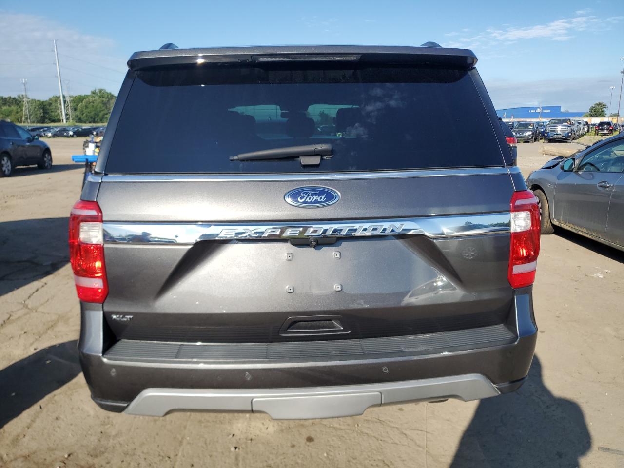 2021 Ford Expedition Xlt VIN: 1FMJU1JT9MEA57826 Lot: 65225515