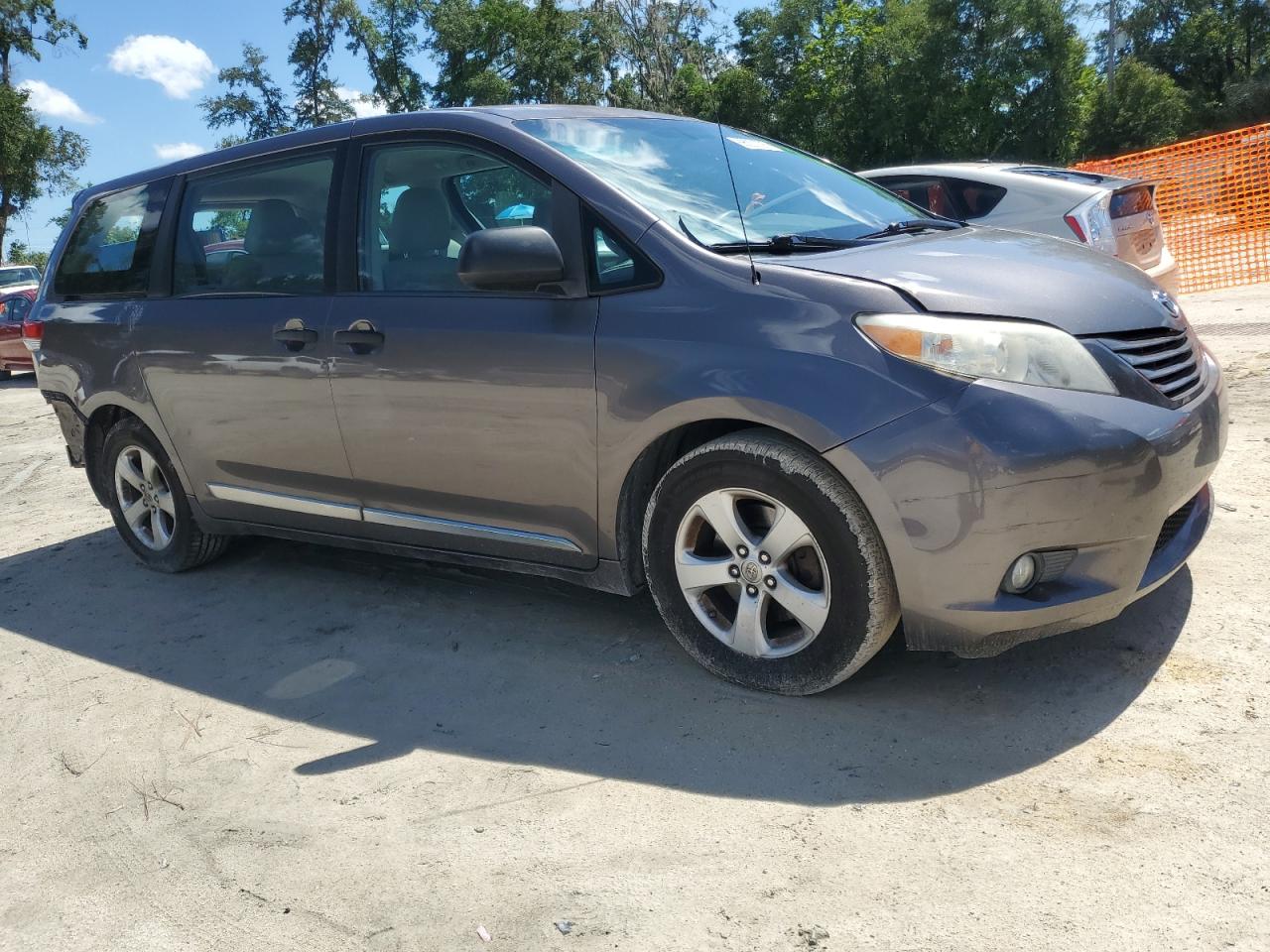 2014 Toyota Sienna VIN: 5TDZK3DC0ES423348 Lot: 66021395