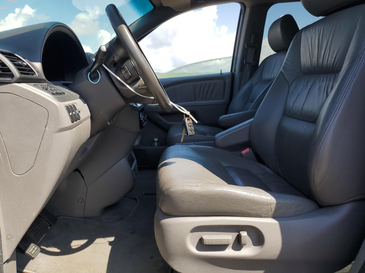 2008 Honda Odyssey Touring VIN: 5FNRL38858B018999 Lot: 64778885