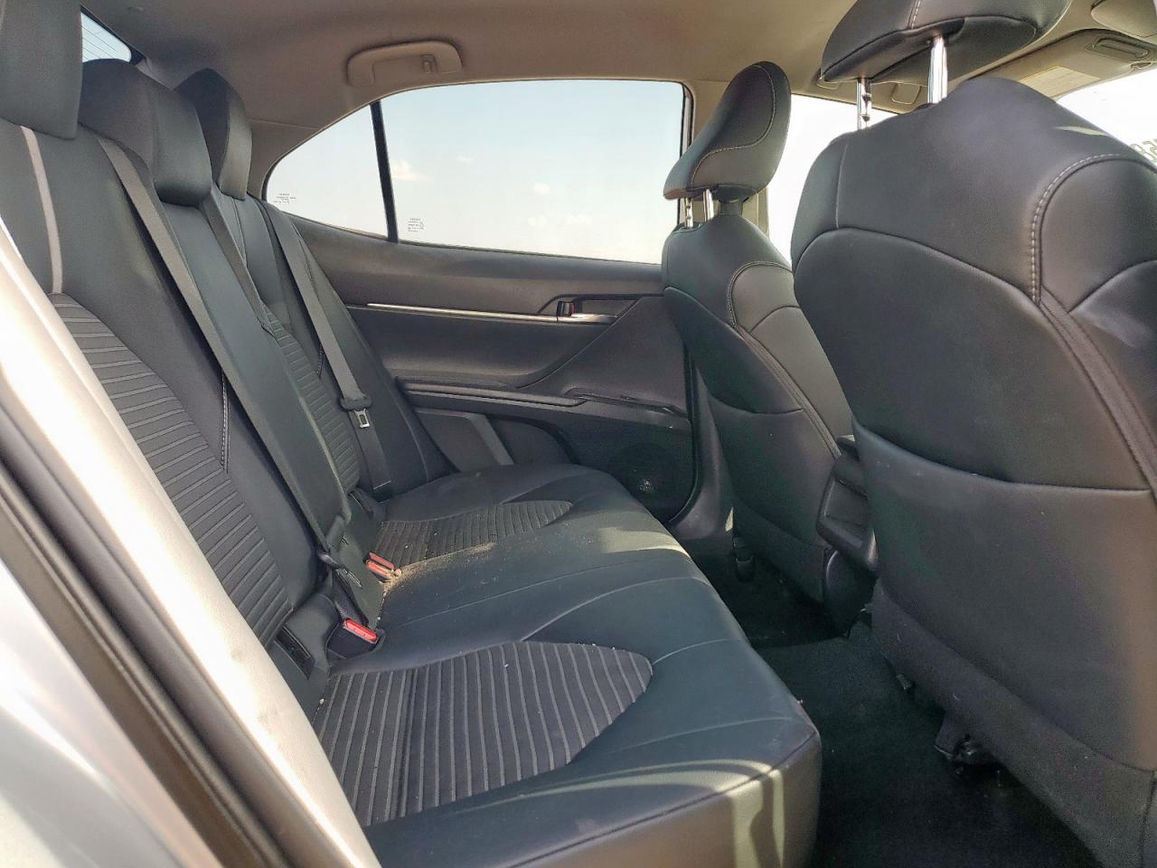 2019 Toyota Camry L VIN: 4T1B11HK0KU733139 Lot: 62375805