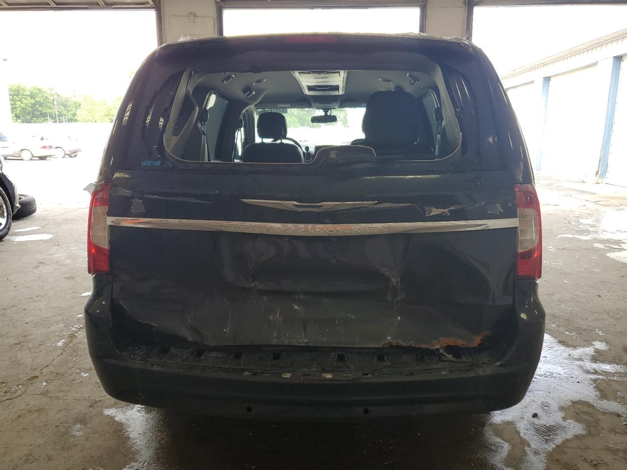 2012 Chrysler Town & Country Touring L VIN: 2C4RC1CGXCR137681 Lot: 64816305