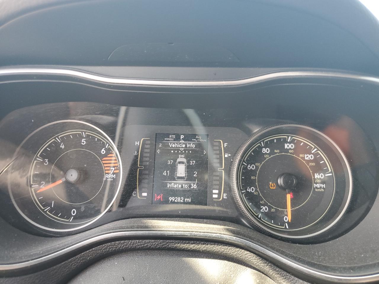 2019 Jeep Cherokee Latitude VIN: 1C4PJLCB8KD411913 Lot: 63329675