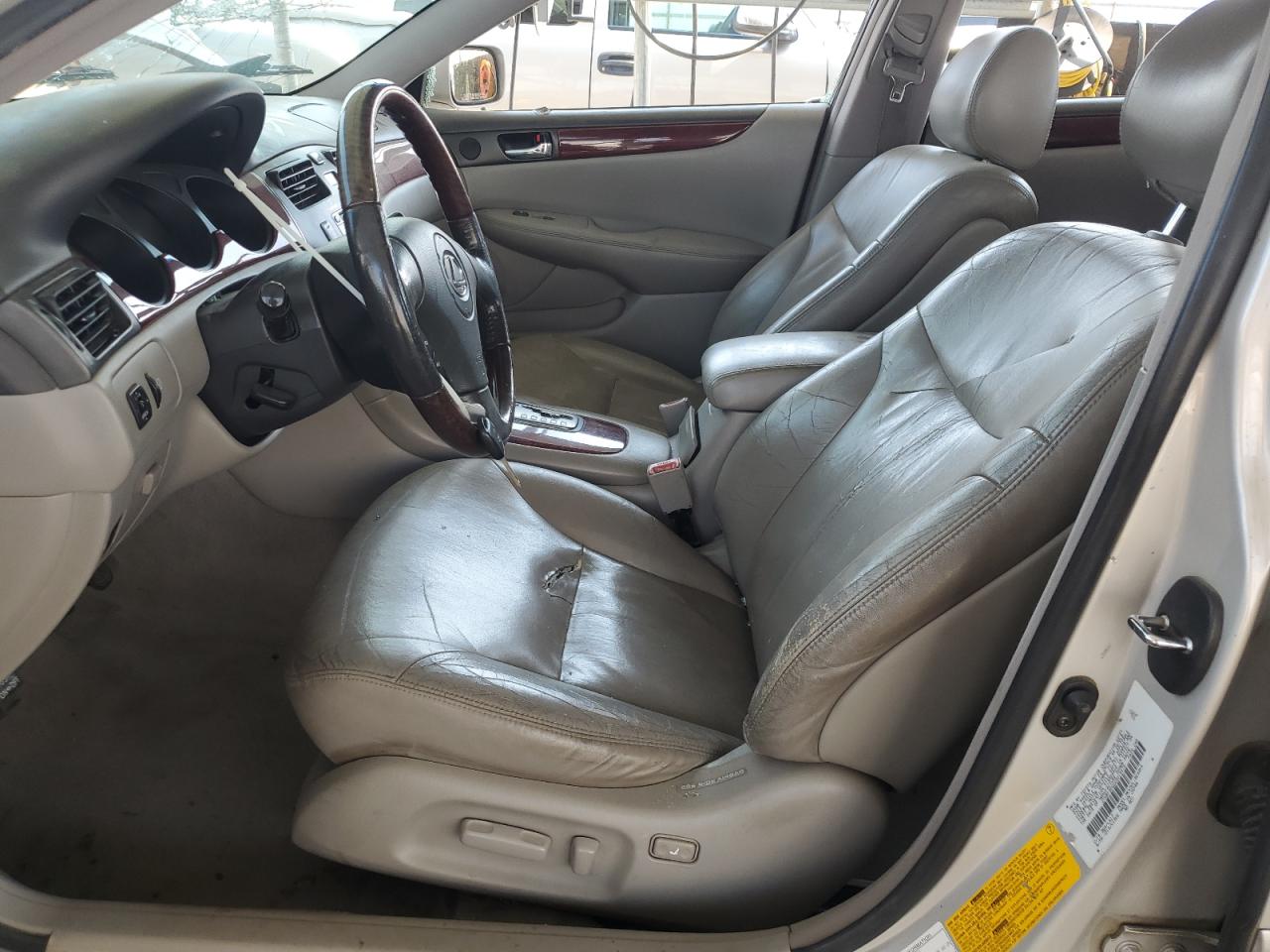 2002 Lexus Es 300 VIN: JTHBF30G225019479 Lot: 64169135