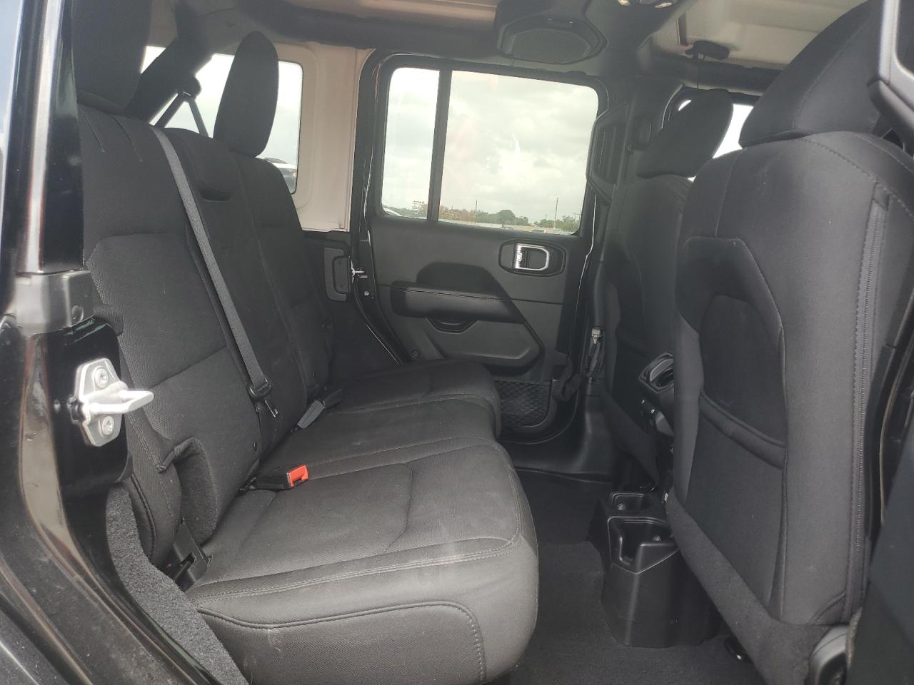 2019 Jeep Wrangler Unlimited Sahara VIN: 1C4HJXENXKW501202 Lot: 64070915