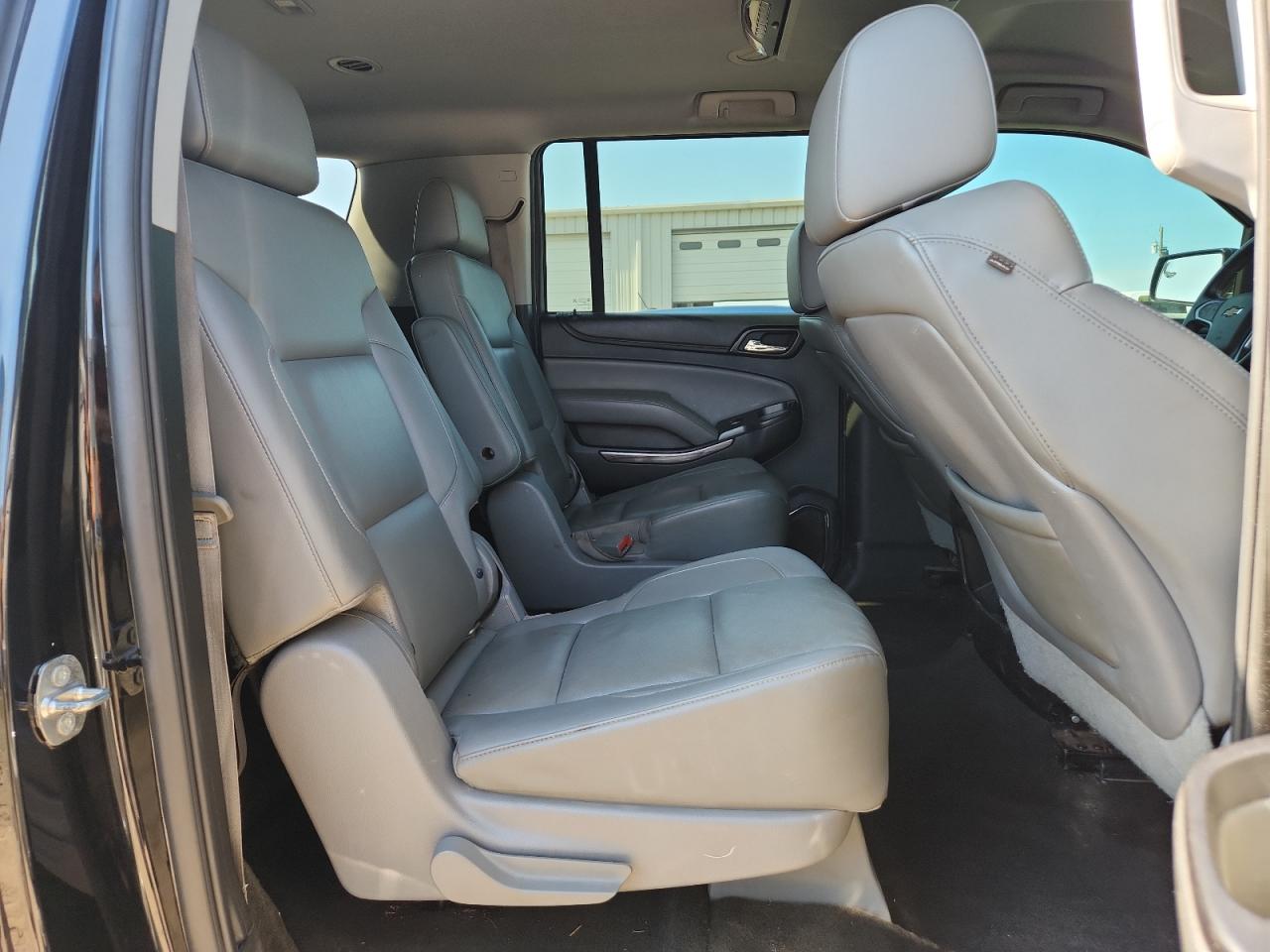 2015 Chevrolet Suburban C1500 Lt VIN: 1GNSCJKC5FR565255 Lot: 61907855