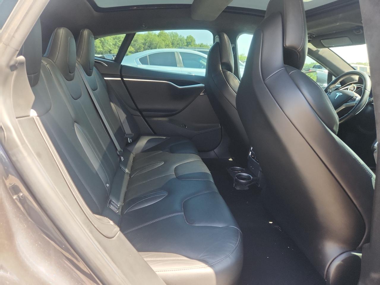 2017 Tesla Model S VIN: 5YJSA1E20HF199831 Lot: 64727045