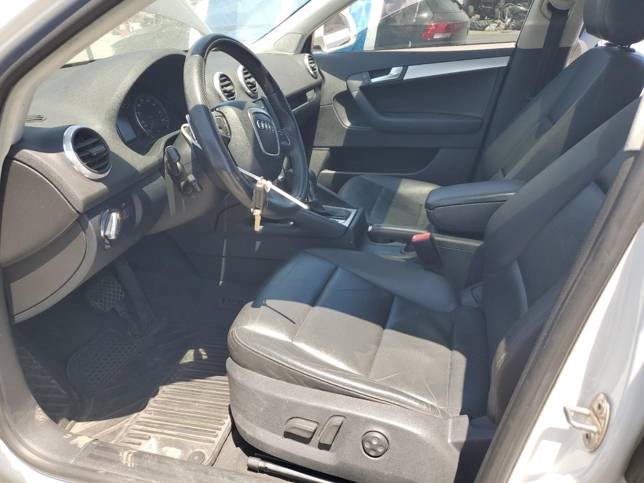 2010 Audi A3 Premium Plus VIN: WAUKJAFM1AA054132 Lot: 62401095