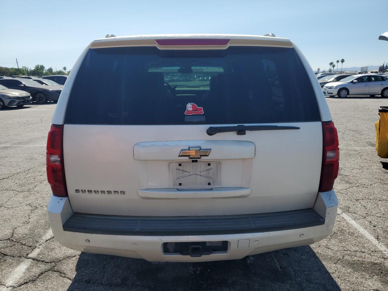 2008 Chevrolet Suburban C1500 Ls VIN: 1GNFC16J88R220573 Lot: 64887315
