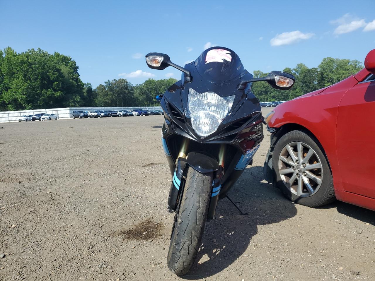 js1gr7ma8b2100817 JS1GR7MA8B2100817 2011 Suzuki Gsx750