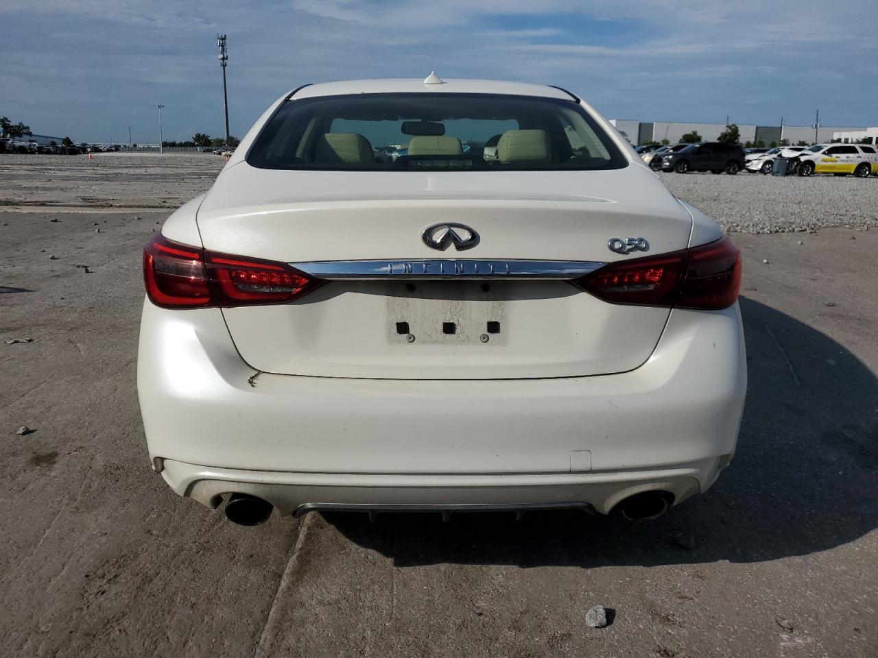 2018 Infiniti Q50 Luxe VIN: JN1EV7AP7JM365820 Lot: 63188895