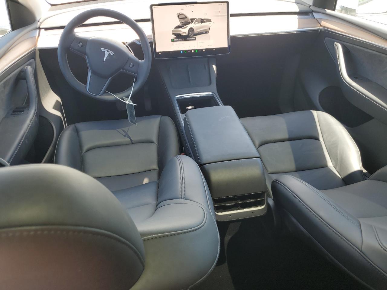 2025 Tesla Model Y VIN: 7SAYGDED9SF260437 Lot: 66044185