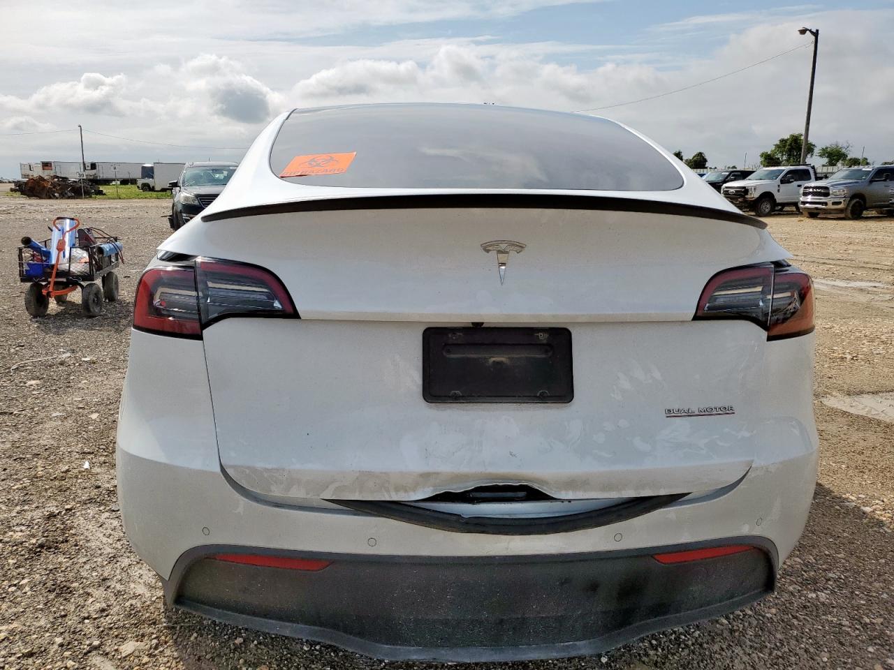 2022 Tesla Model Y VIN: 7SAYGDEF1NF414211 Lot: 63946555