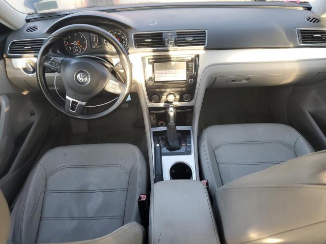 Sedans VOLKSWAGEN PASSAT 2013 Granatowy