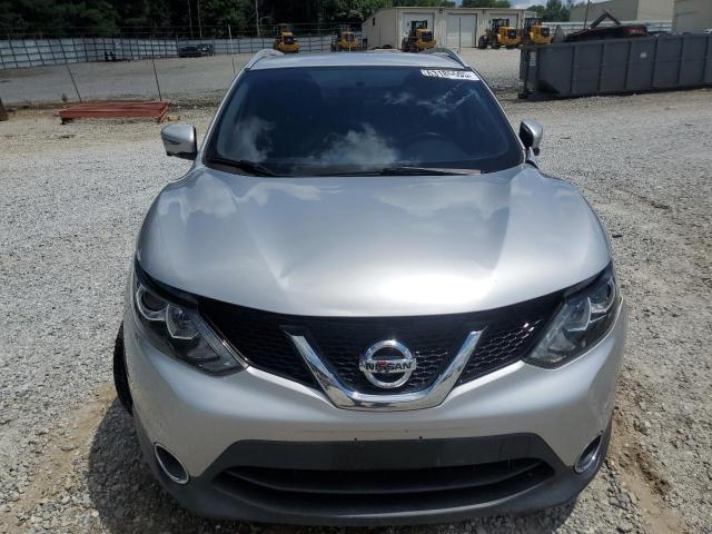 NISSAN ROGUE 2017 Srebrny