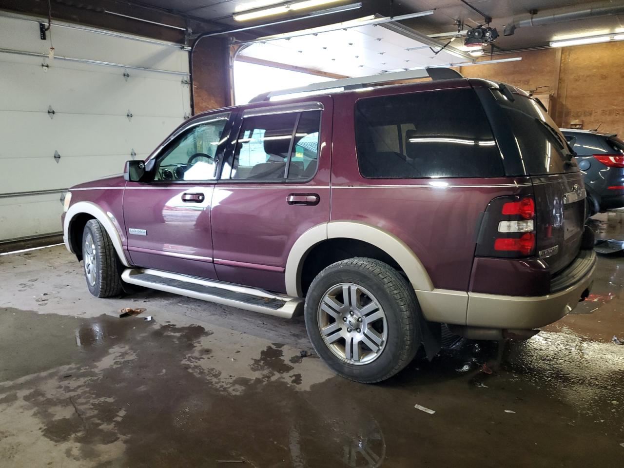 1fmeu74e57ua57978 1FMEU74E57UA57978 2007 Ford Explorer Eddie Bauer