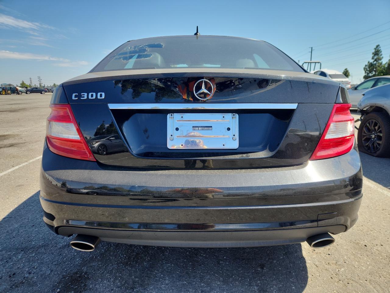 2011 Mercedes-Benz C 300 VIN: WDDGF5EB5BR183307 Lot: 63710205