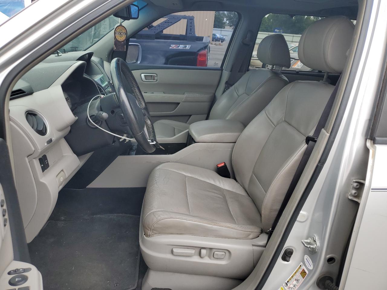 2009 Honda Pilot Touring VIN: 5FNYF48909B009081 Lot: 64618195
