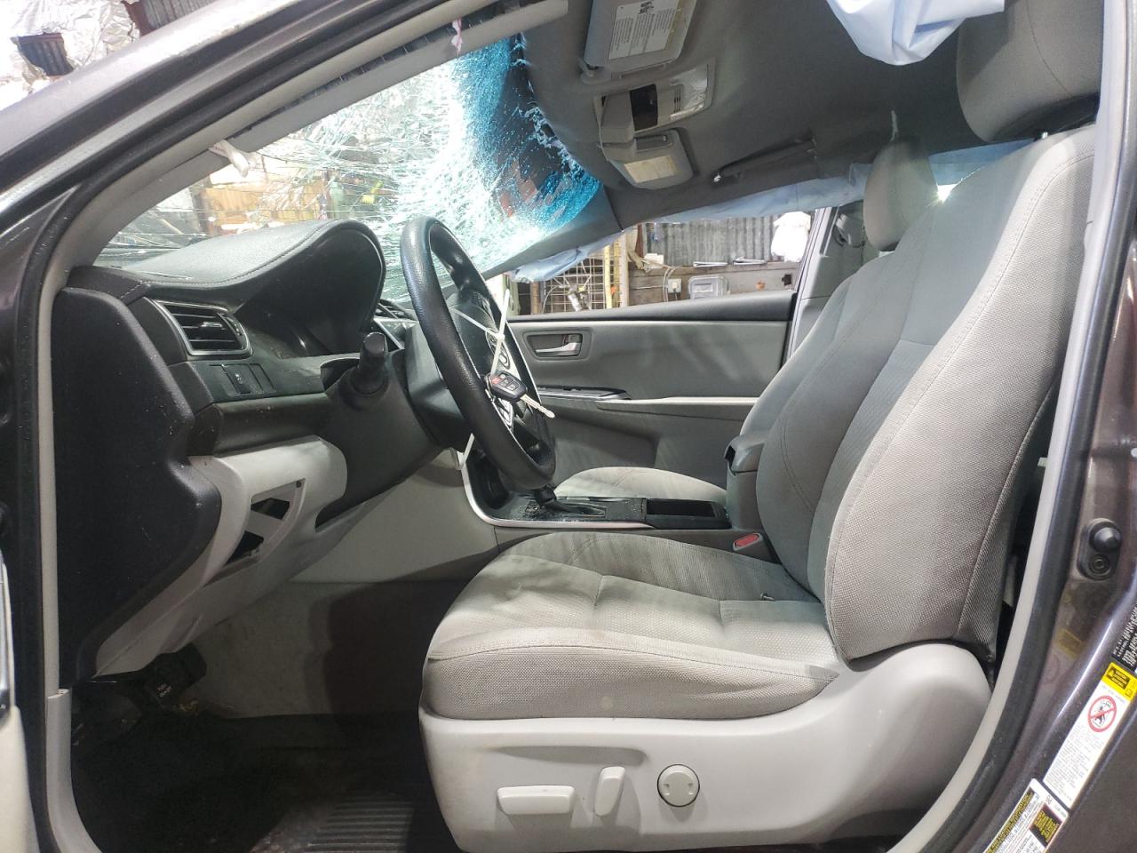 4t4bf1fk8gr531425 4T4BF1FK8GR531425 2016 Toyota Camry Le