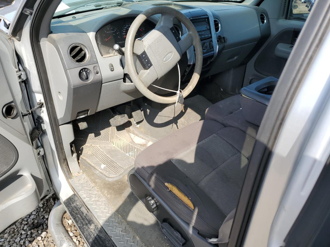 2005 Ford F150 VIN: 1FTRX12505FA97352 Lot: 63662165