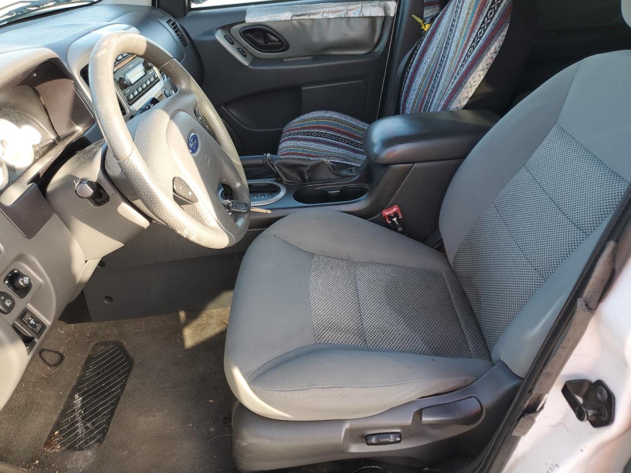 2005 Ford Escape Xlt VIN: 1FMYU93135KD62587 Lot: 64226575
