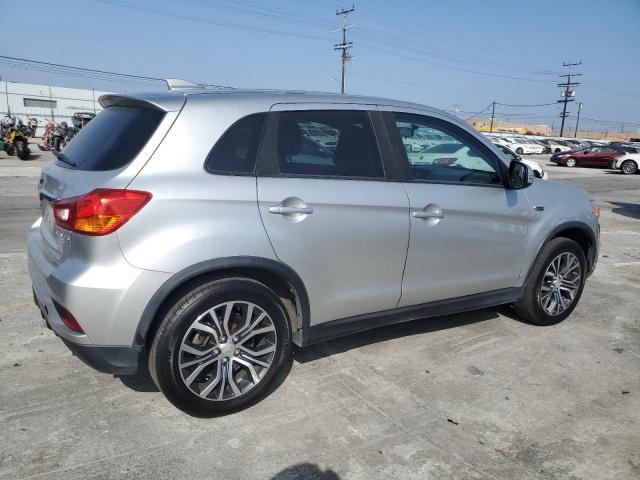  MITSUBISHI OUTLANDER 2019 Srebrny