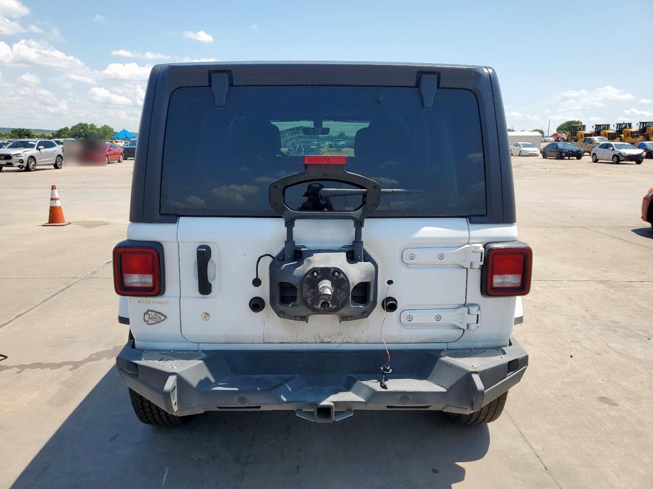 2019 Jeep Wrangler Unlimited Sahara VIN: 1C4HJXEN8KW682381 Lot: 64071055