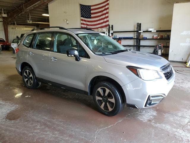  SUBARU FORESTER 2018 Silver